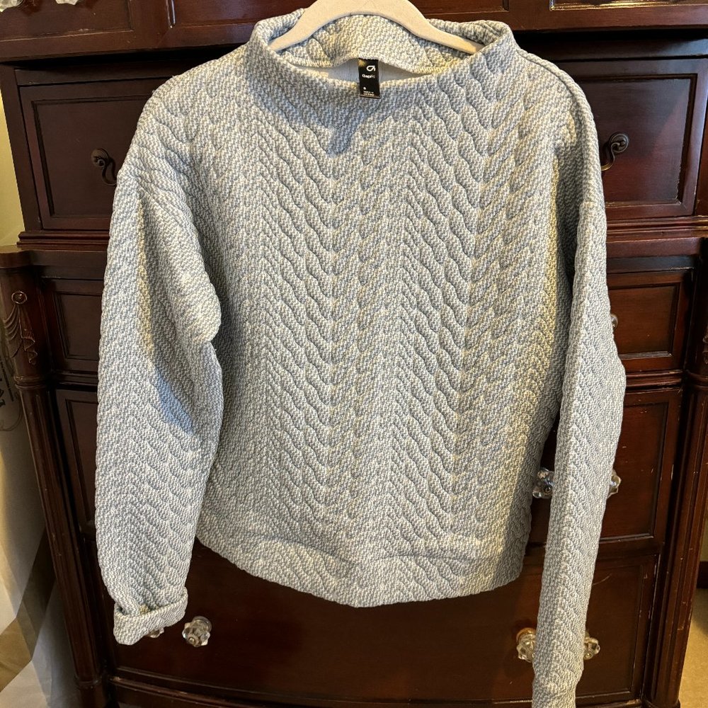 Gap Grey & White Cable Knit Top - Size S